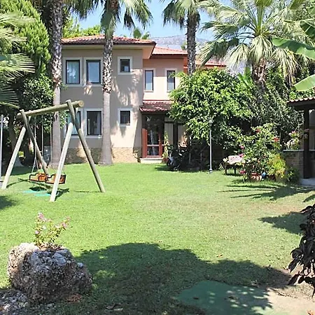 فندق Nirvana 4*